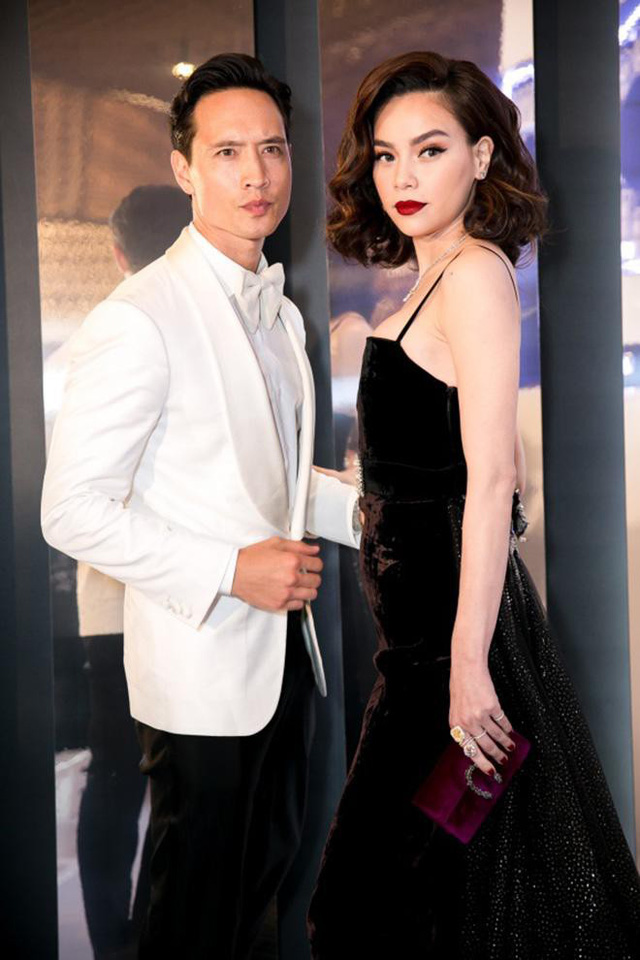 Hồ Ngọc Hà đột ngột hủy kết bạn với Kim Lý trên mọi mạng xã hội