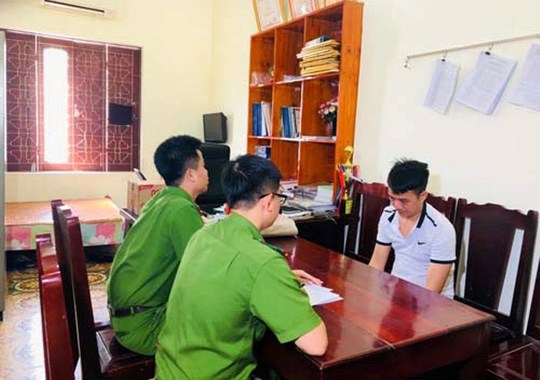 Phá 2 đường dây cá độ bóng đá giao dịch lên tới 64 tỉ đồng