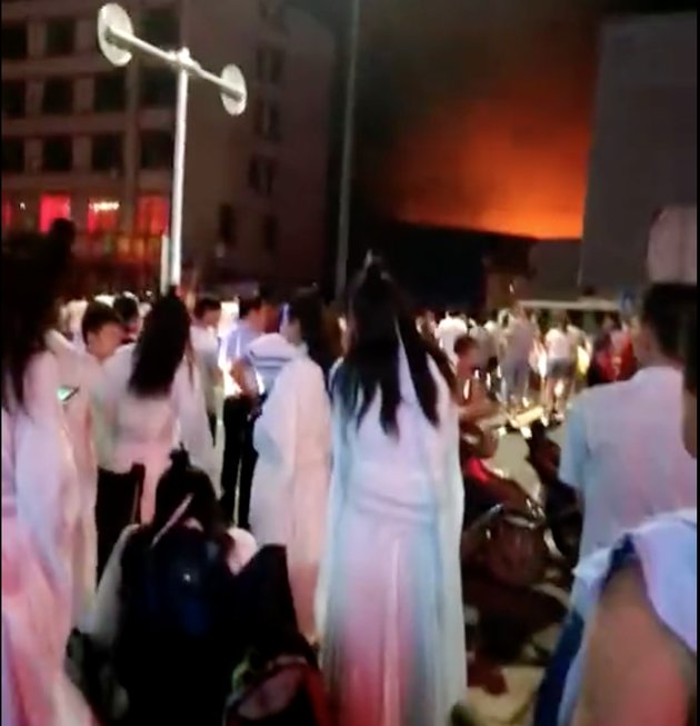 Phim mới của Cô Cô Lý Nhược Đồng xảy ra hỏa hoạn khiến hai người chết