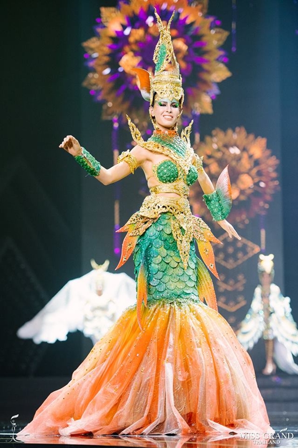 Hoa hậu Hòa Bình Thái Lan trình diễn trang phục dân tộc siêu độc đáo Hoa hậu Hòa Bình Thái Lan trình diễn trang phục dân tộc siêu độc đáo