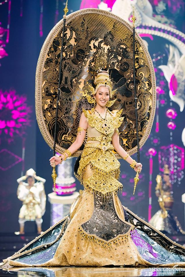 Hoa hậu Hòa Bình Thái Lan trình diễn trang phục dân tộc siêu độc đáo Hoa hậu Hòa Bình Thái Lan trình diễn trang phục dân tộc siêu độc đáo