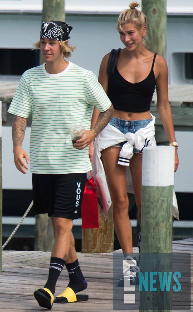 Hé lộ thêm nhiều chi tiết về đám cưới ấm cúng của Justin Bieber và Hailey Baldwin