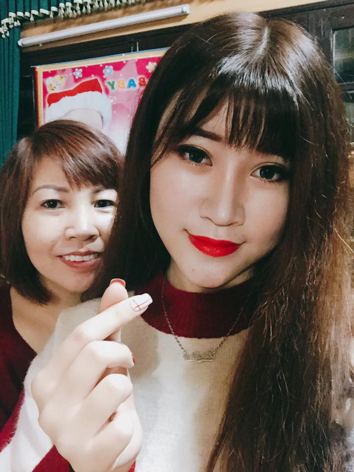 Cô gái trong mơ của các chàng trai đây rồi: Xinh xắn, đáng yêu lại còn thủ khoa 10 điểm môn Lịch sử