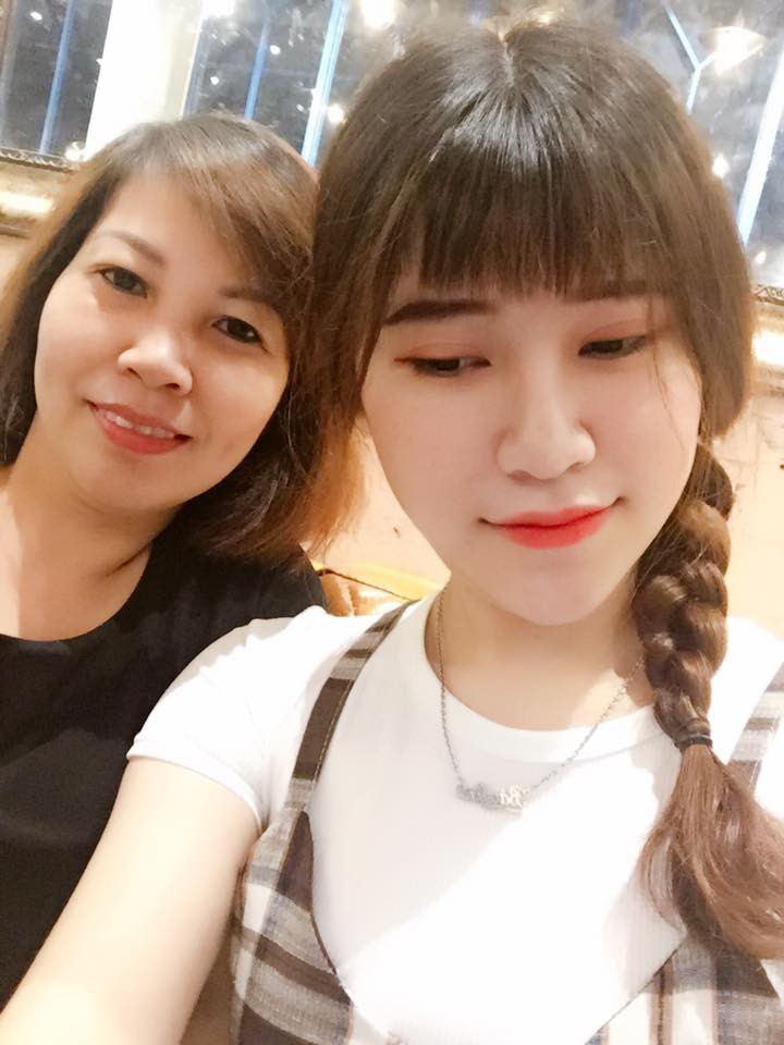 Cô gái trong mơ của các chàng trai đây rồi: Xinh xắn, đáng yêu lại còn thủ khoa 10 điểm môn Lịch sử