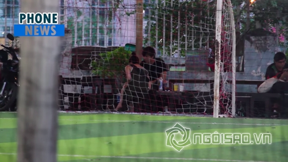 Vừa tuyên bố ly hôn, Tim và Trương Quỳnh Anh vẫn tình tứ dẫn con trai đi chơi