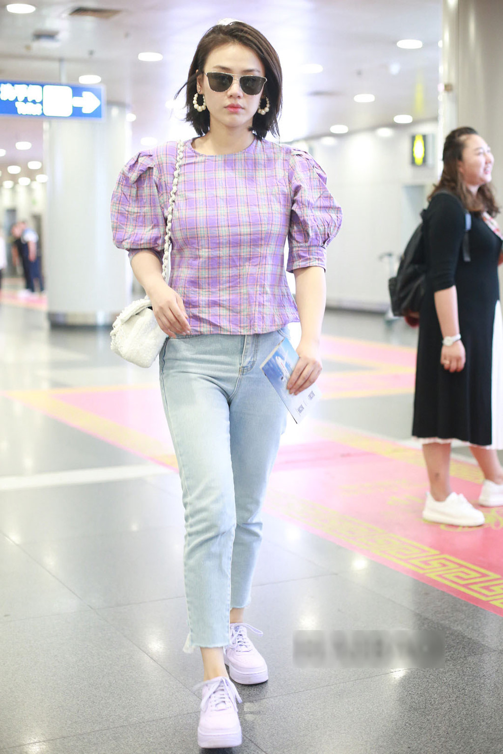 Cách phối đồ cá tính với sơ mi kẻ ô