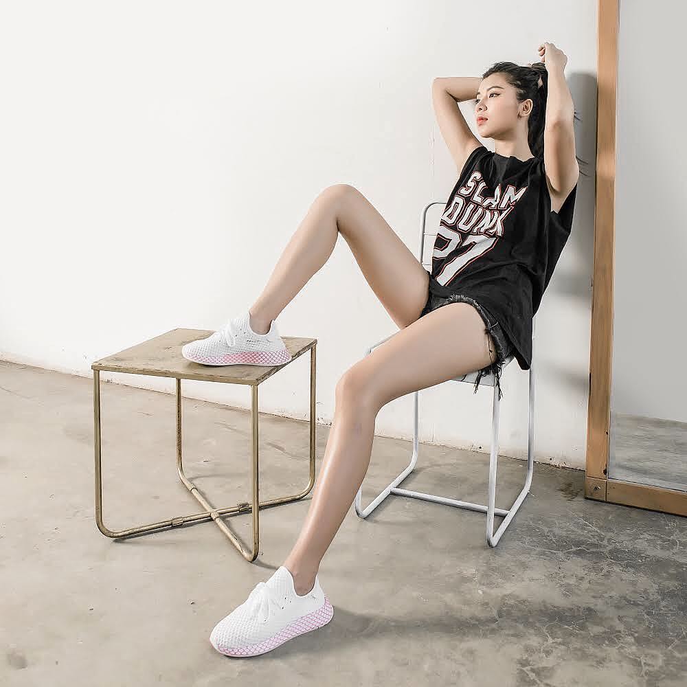 Hà Tăng, Elly Trần đánh chiếm street style tuần này với màn khoe chân dài, eo thon cực đỉnh