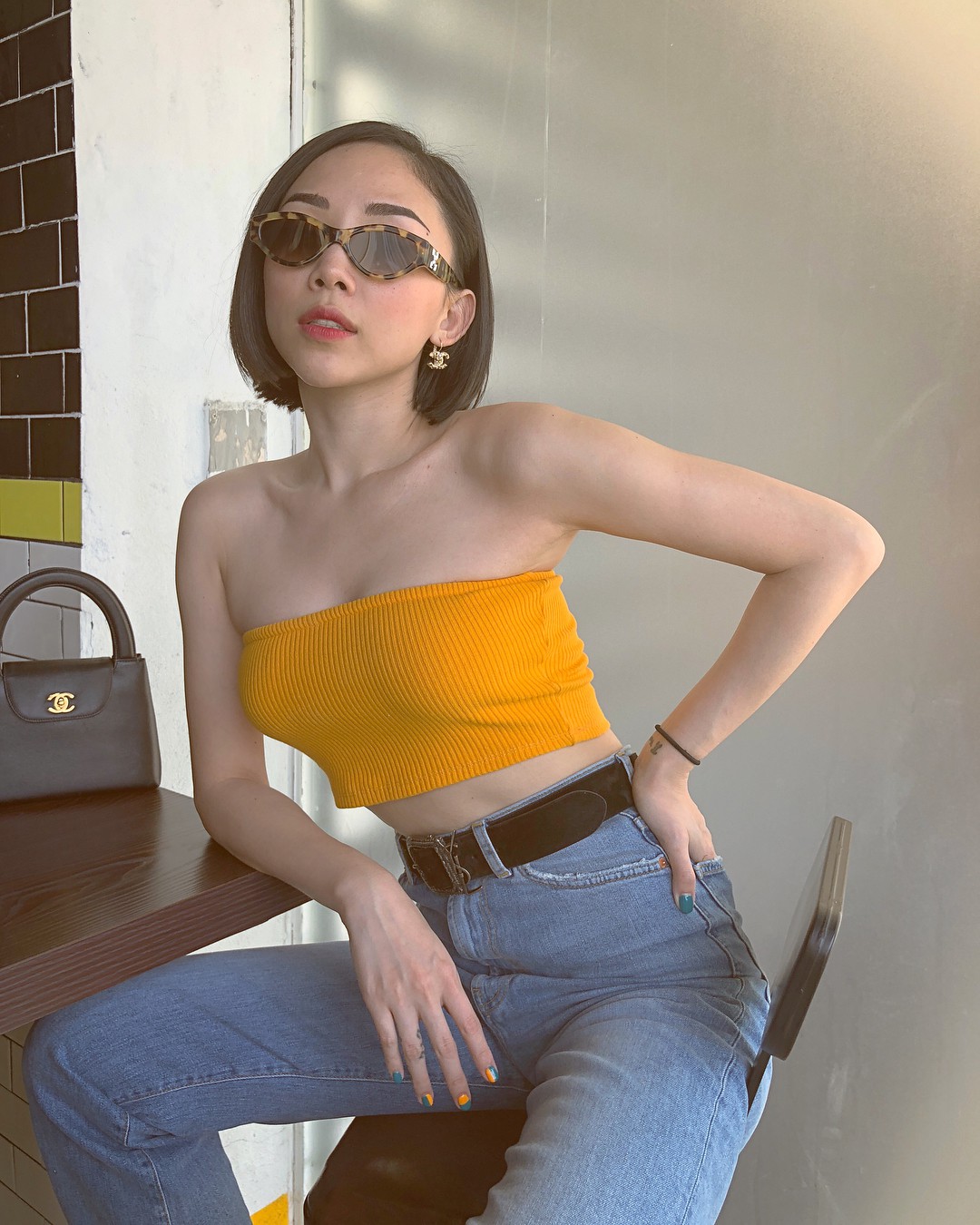 Hà Tăng, Elly Trần đánh chiếm street style tuần này với màn khoe chân dài, eo thon cực đỉnh