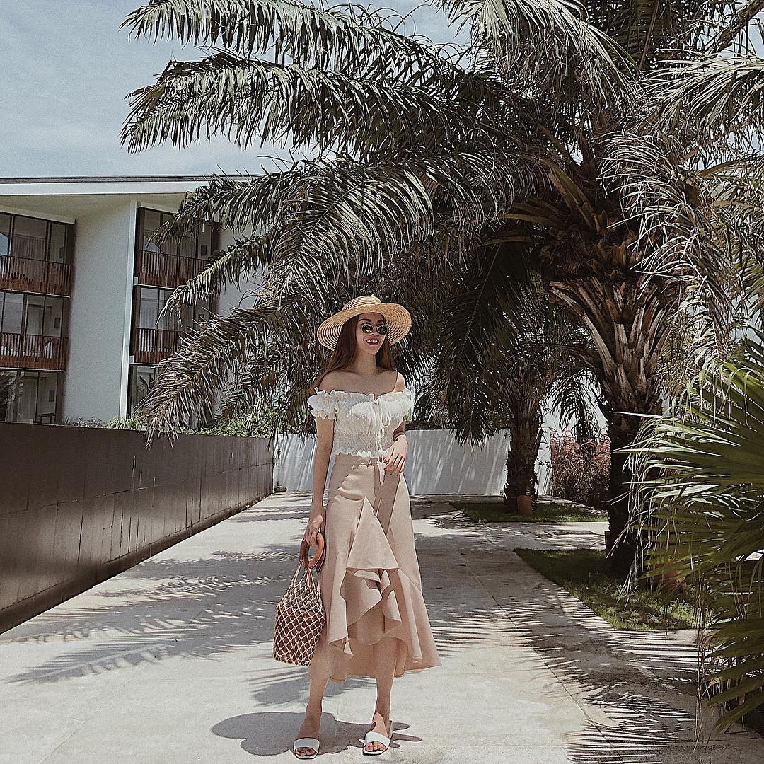 Hà Tăng, Elly Trần đánh chiếm street style tuần này với màn khoe chân dài, eo thon cực đỉnh