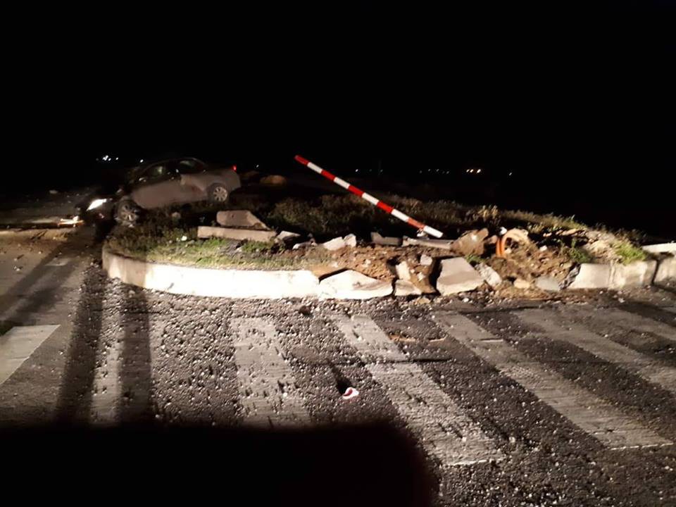 Chánh văn phòng UBND huyện tử vong trong đêm sau khi lái xe tông trúng dải phân cách