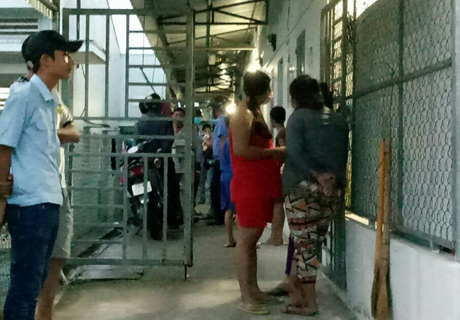 Chủ nhà trọ phát hiện khách chết lõa thể trong phòng