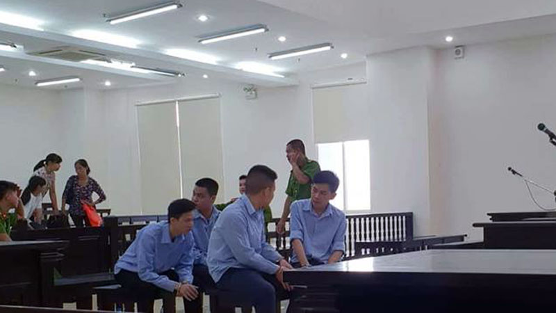 Hà Nội: Khách đi taxi bị tài xế tìm đến tận nhà truy sát