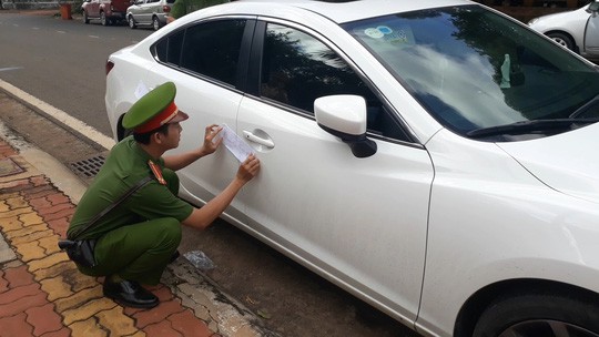 Có ông chú làm ở bộ, thanh niên bị CSGT phạt 13 triệu đồng