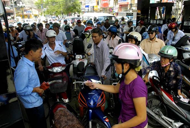 Tăng thuế môi trường xăng dầu sẽ khó kiểm soát tình hình