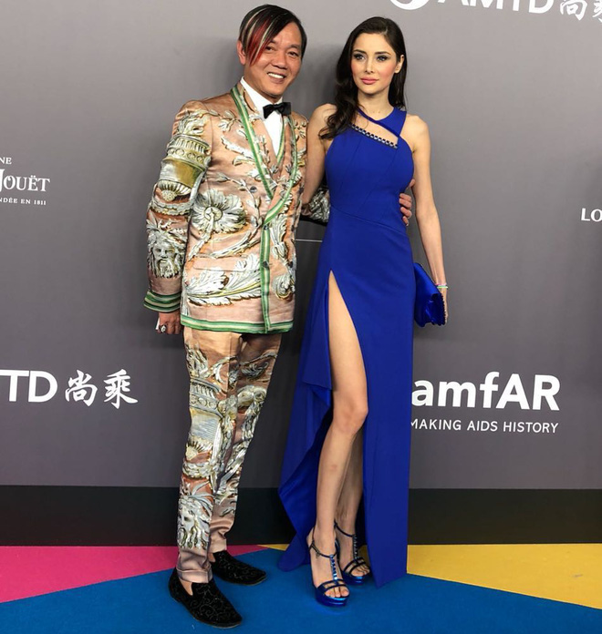 Sau 10 năm làm vợ của tỷ phú xấu xí, giàu khét tiếng Hong Kong, nàng siêu mẫu vẫn sống như bà hoàng trong nhung lụa