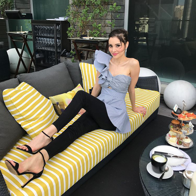 Sau 10 năm làm vợ của tỷ phú xấu xí, giàu khét tiếng Hong Kong, nàng siêu mẫu vẫn sống như bà hoàng trong nhung lụa