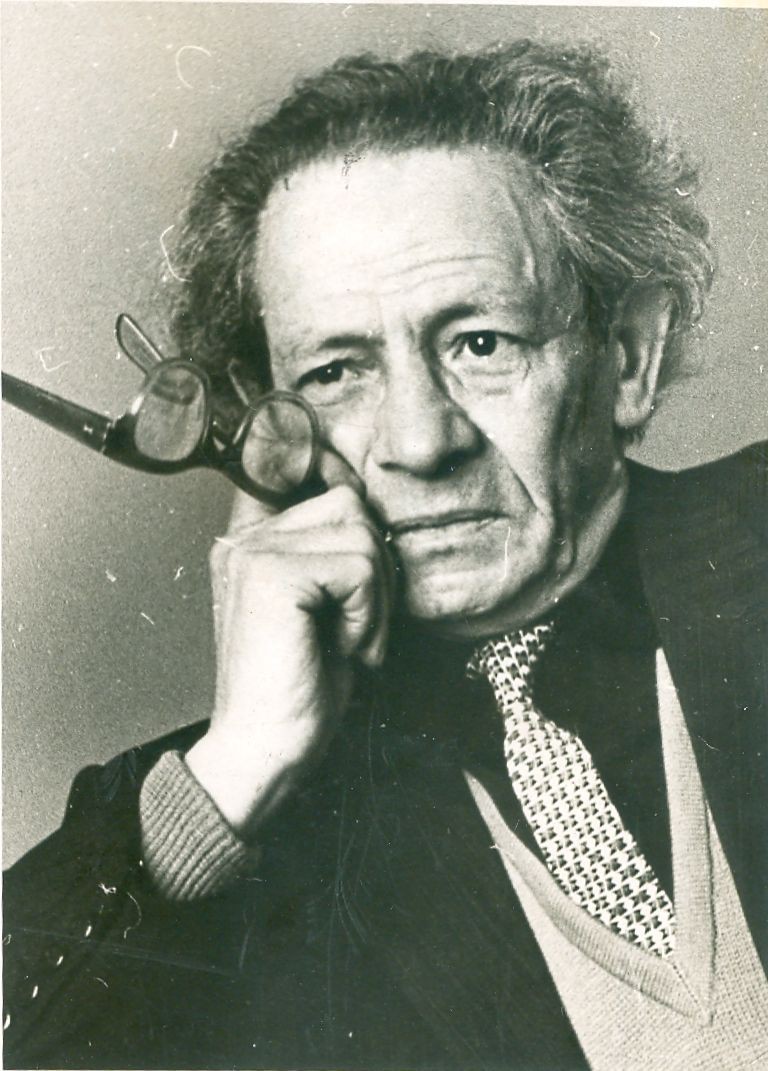 Wolf Messing - nhà thôi miên từng cướp ngân hàng thành công chỉ với tờ giấy trắng Wolf Messing - nhà thôi miên từng cướp ngân hàng thành công chỉ với tờ giấy trắng