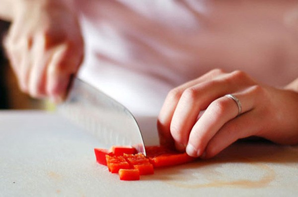 Sơ cứu khi bị bỏng ớt, hạn chế tối đa cảm giác bỏng rát và đau đớn bằng cách nào?