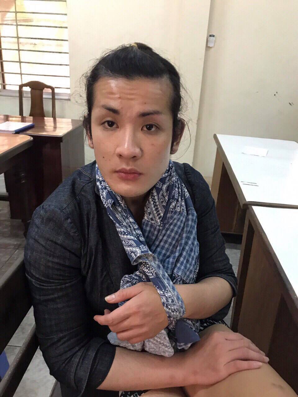 Bắt nhóm đối tượng chuyển giới chuyên dụ du khách nước ngoài mua dâm, massage rồi trộm tài sản