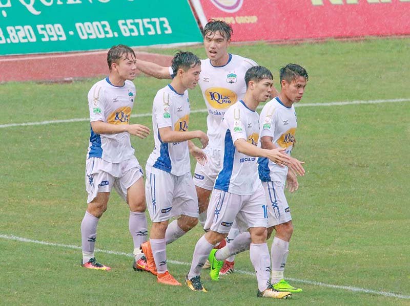 Công Phượng lại nổi nóng, HAGL giành 3 điểm sân nhà