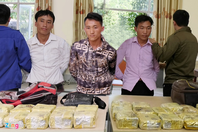 Cảnh sát mai phục bắt nhóm vận chuyển 25 kg ma túy