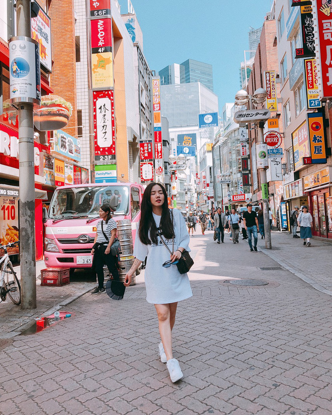 Muốn sành điệu như các hot girl Việt nổi tiếng mặc đẹp, đây là 5 công thức bạn nên diện ngay Muốn sành điệu như các hot girl Việt nổi tiếng mặc đẹp, đây là 5 công thức bạn nên diện ngay
