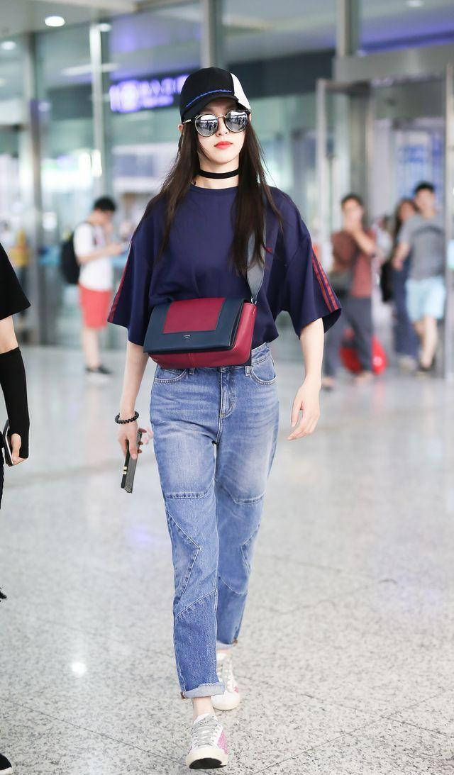 Diện quần jeans phá cách như Thái Y Lâm, Đường Yên