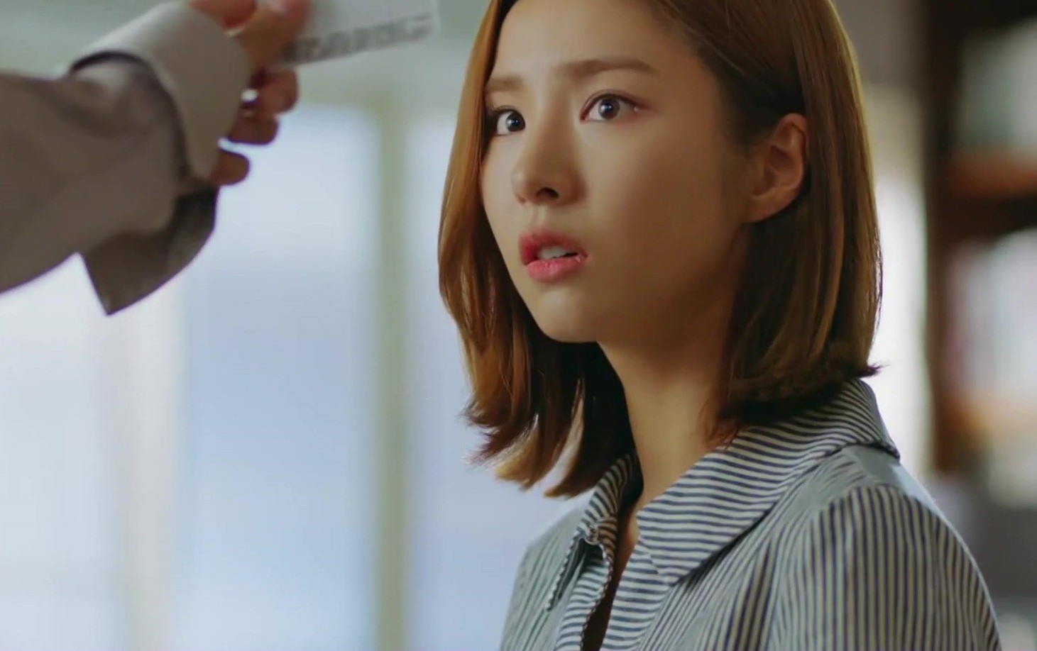 Vô tư thử ông chồng khù khờ không bao giờ biết ghen, cô vợ nhận về cái kết không tưởng