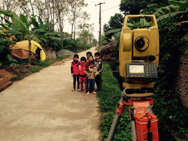Khi bạn làm nghề trắc địa nhưng người khác cứ tưởng bạn là photographer và đến xin 1 kiểu ảnh