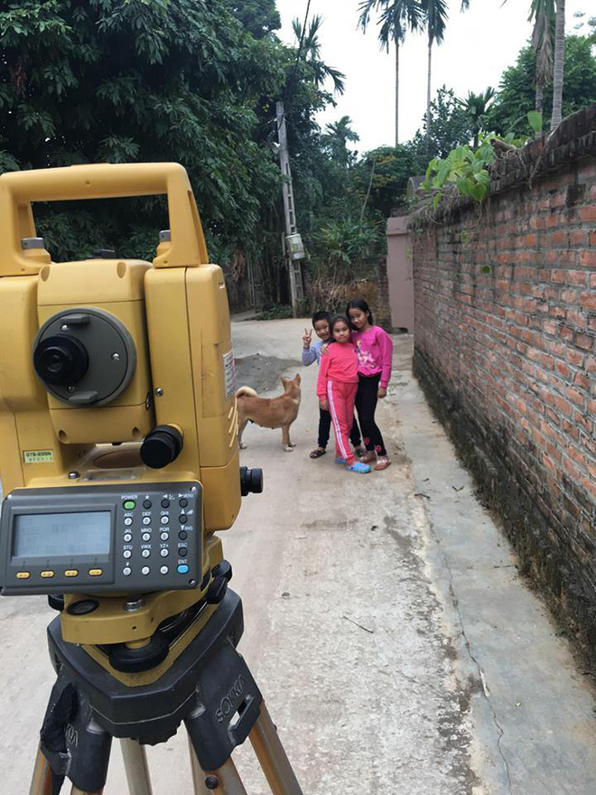 Khi bạn làm nghề trắc địa nhưng người khác cứ tưởng bạn là photographer và đến xin 1 kiểu ảnh
