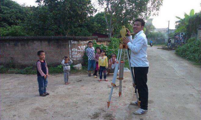 Khi bạn làm nghề trắc địa nhưng người khác cứ tưởng bạn là photographer và đến xin 1 kiểu ảnh