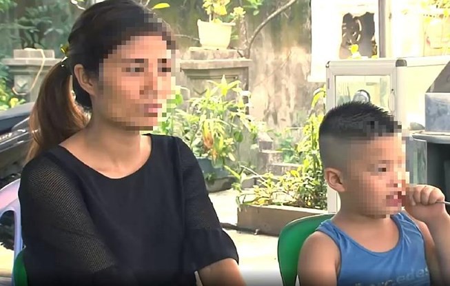 Vụ trao nhầm con: Lùi lịch đoàn tụ vào phút chót, 2 cháu sẽ gặp nhau vào sáng mai