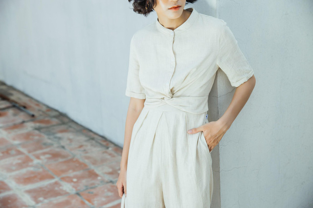 Bay bổng cùng vải đũi - xu hướng thời trang hè 2018