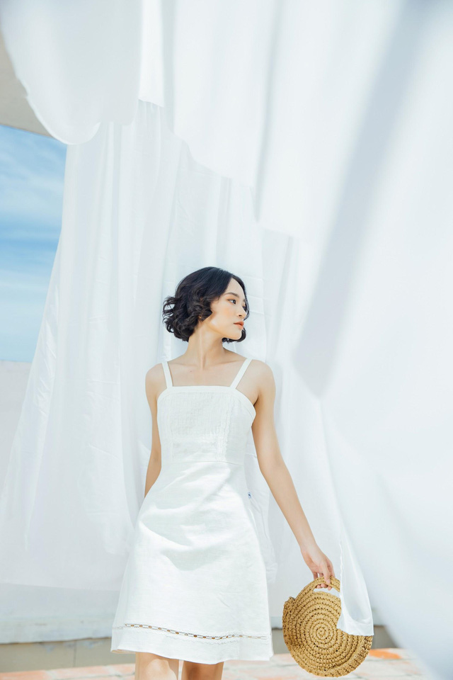 Bay bổng cùng vải đũi - xu hướng thời trang hè 2018