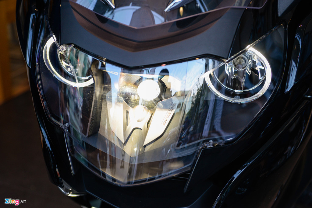 Chi tiết siêu môtô BMW K1600B chính hãng tại Việt Nam