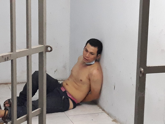 Cả xóm truy đuổi kẻ trộm táo tợn trước trận chung kết World Cup