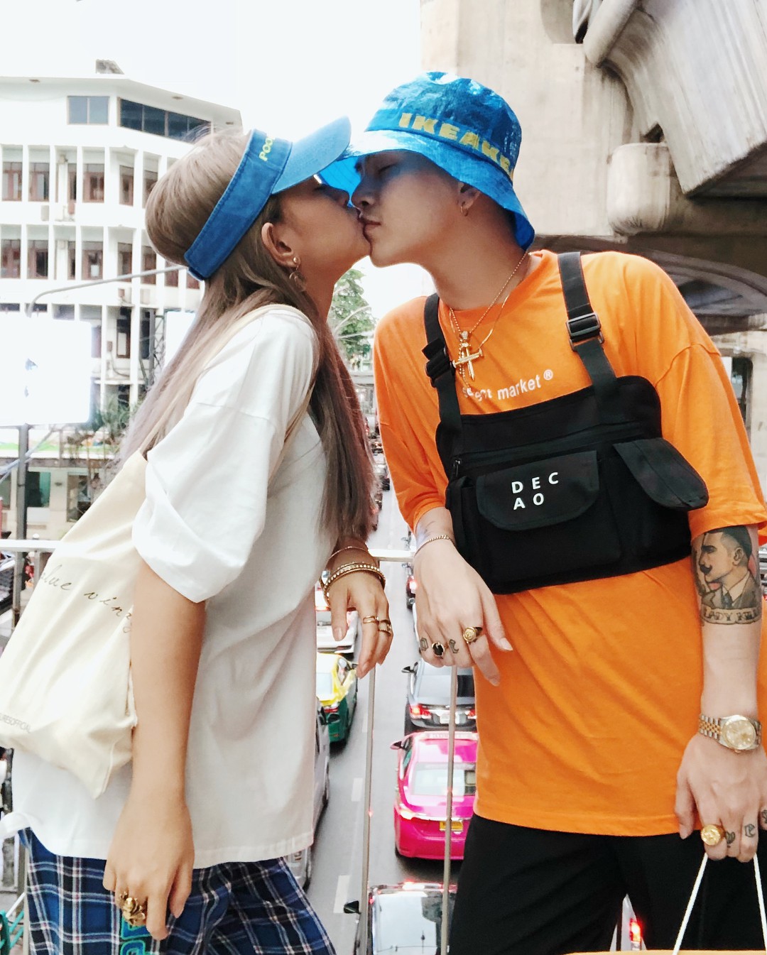 Kỉ niệm 3 năm yêu Decao, Châu Bùi bất ngờ hỏi chàng trai năm 17 liệu có đi cạnh em tới suốt đời