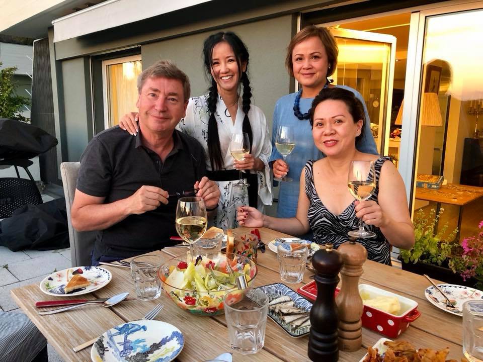 Hồng Nhung khoe ảnh bình yên, vui vẻ cùng hai con sau khi ly hôn Hồng Nhung khoe ảnh bình yên, vui vẻ cùng hai con sau khi ly hôn