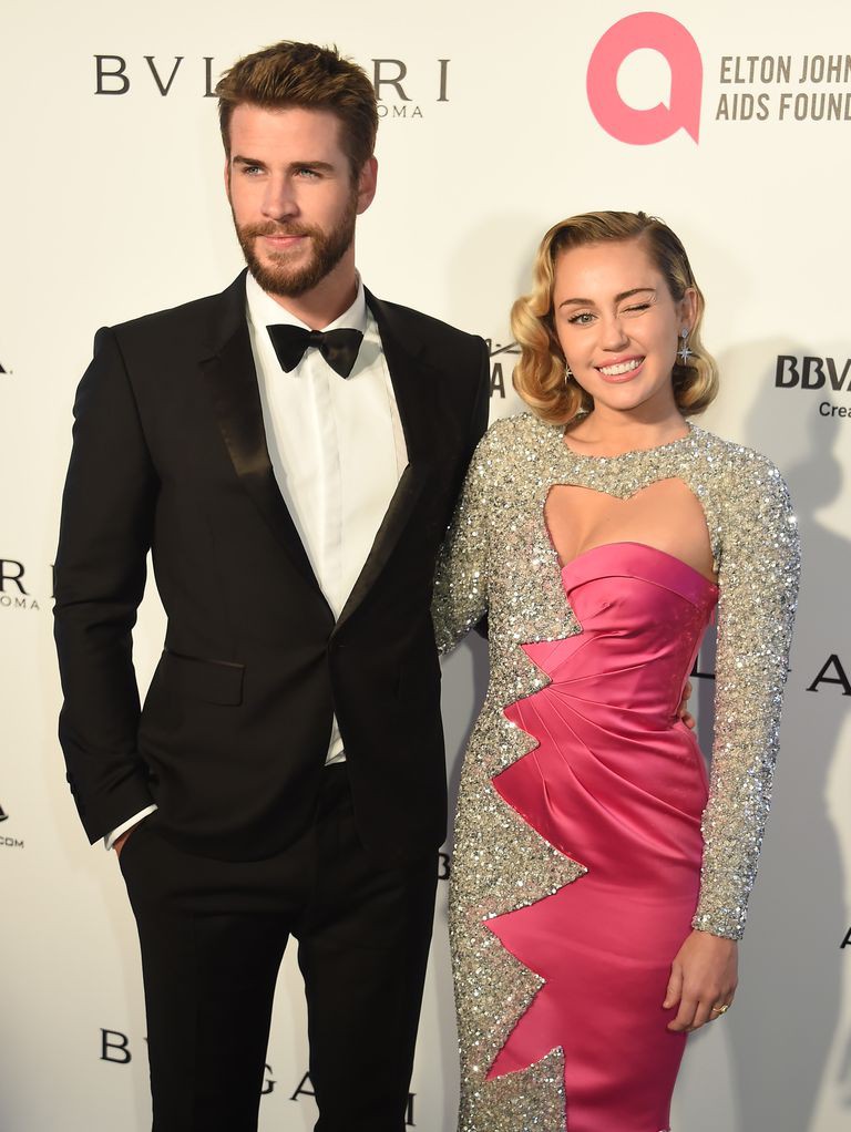 Miley Cyrus xóa sạch hình Instagram, fan lo lắng cho chuyện tình ngôn tình với Liam Hemsworth