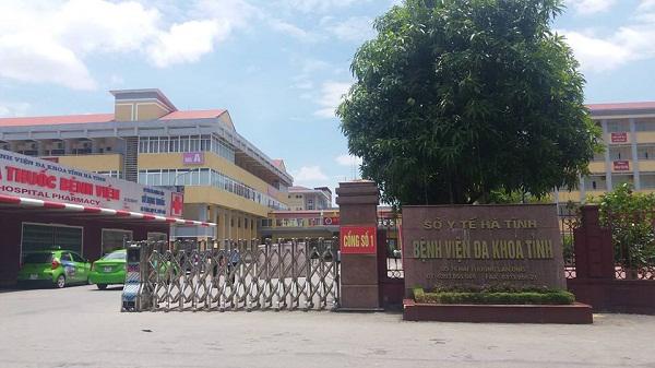 Nằm trên bàn đẻ chuẩn bị sinh, sản phụ đột nhiên vỡ ối, cả mẹ và con tử vong