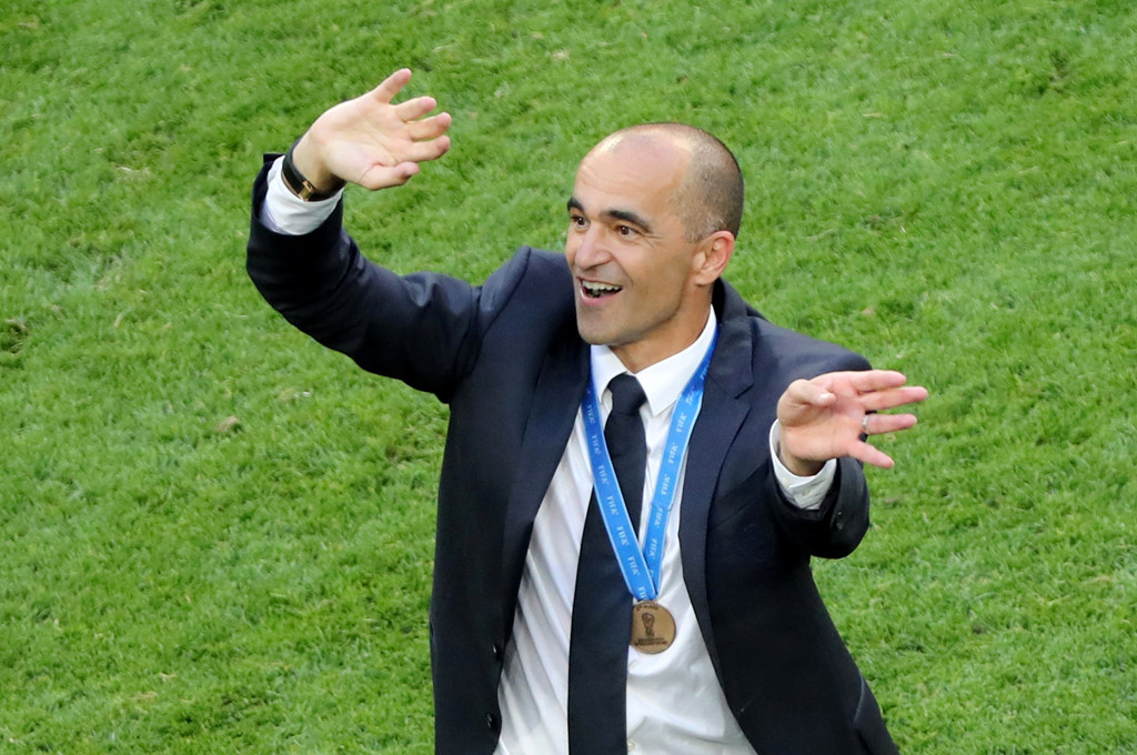 Đội tuyển Bỉ rạng rỡ trên bục nhận huy chương đồng World Cup 2018