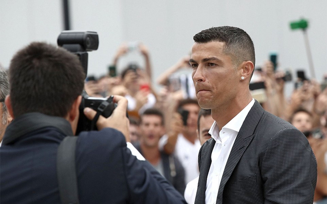 10.000 CĐV Juventus đón Ronaldo