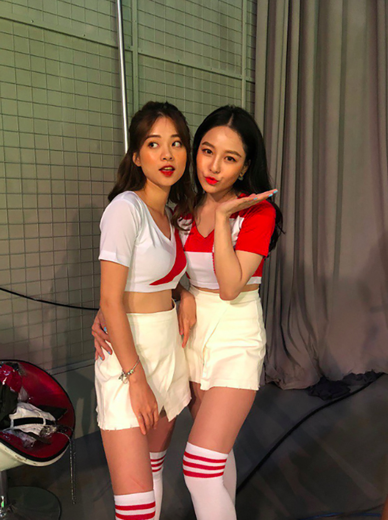 Trước khi xảy ra mâu thuẫn, Trâm Anh cùng dàn chị em hotgirl đã từng rất thân thiết như thế này! Trước khi xảy ra mâu thuẫn, Trâm Anh cùng dàn chị em hotgirl đã từng rất thân thiết như thế này!