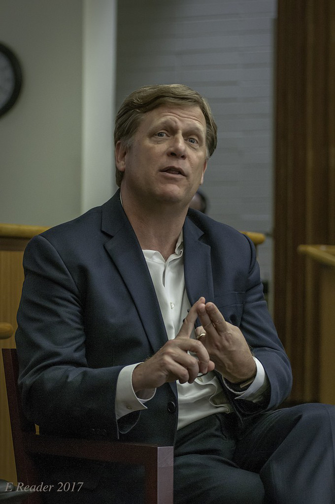 Cựu đại sứ Mỹ khuyên TT Trump: Không được khen ngợi ông Putin, không nhượng bộ về Crimea