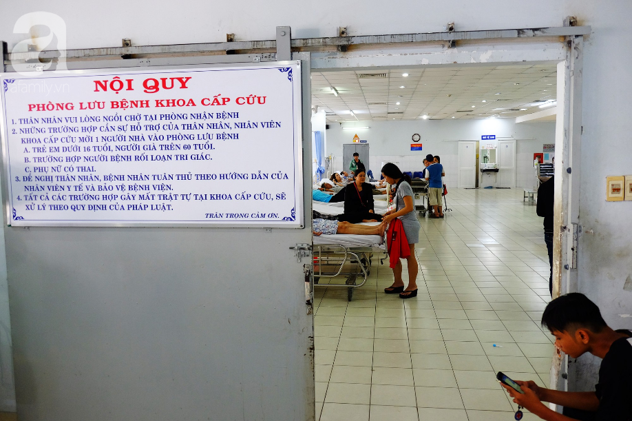 Bé trai 11 tháng tuổi bị mẹ ruột dùng dao đâm nhiều nhát vào bụng nguy kịch