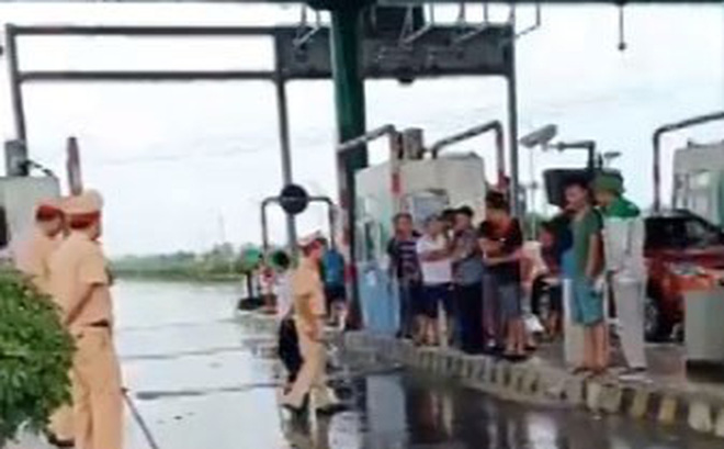 Tài xế tự mở barie trạm BOT Mỹ Lộc phản đối thu phí, chủ đầu tư đối thoại ngay