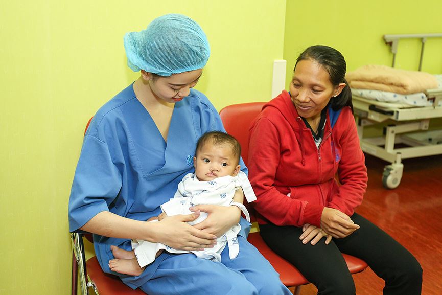 Người đẹp nhân ái - Hoa hậu Việt Nam 2018: Ngay từ dự án đầu tiên đã chạm tới tim khán giả