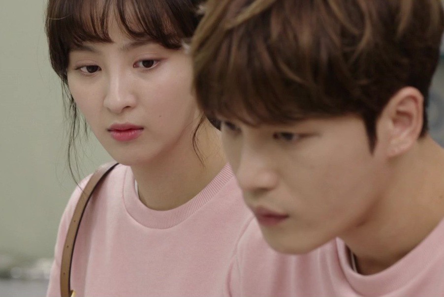 Chồng cả năm mới về muộn một hôm, vợ liền cho ngủ ngoài và cuộc hôn nhân bỗng chốc chệch đường ray