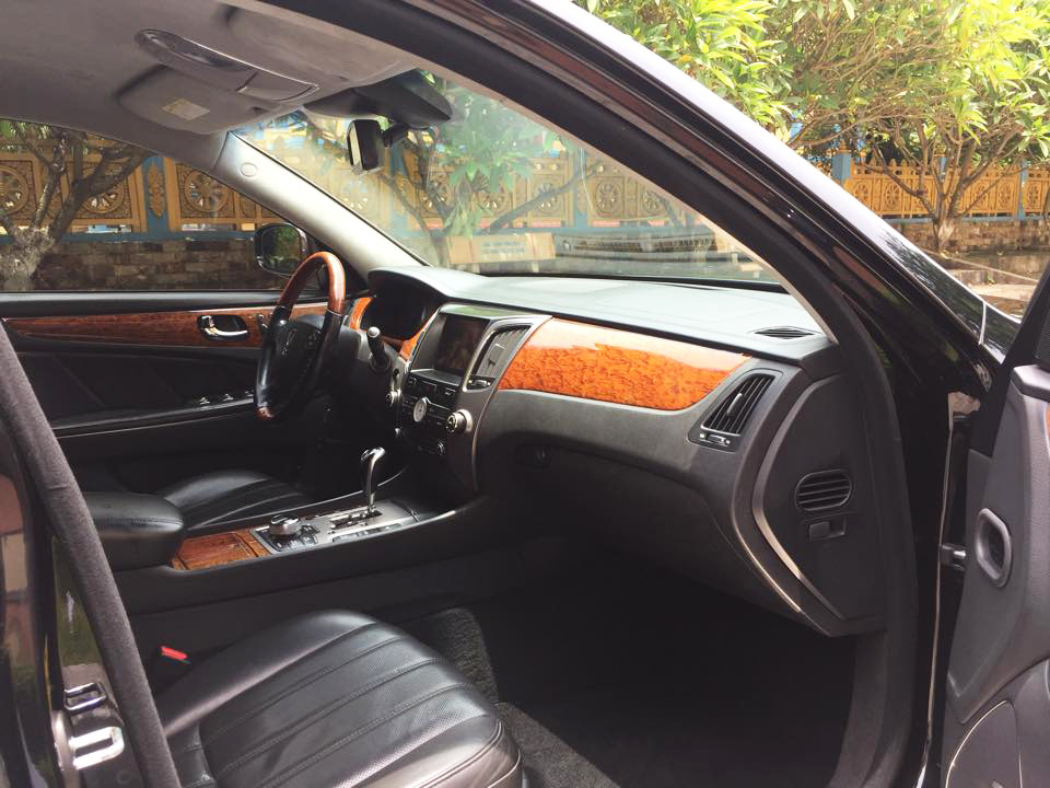 Hàng hiếm Hyundai Equus Limousine 2010 rao bán gần 1,4 tỷ đồng