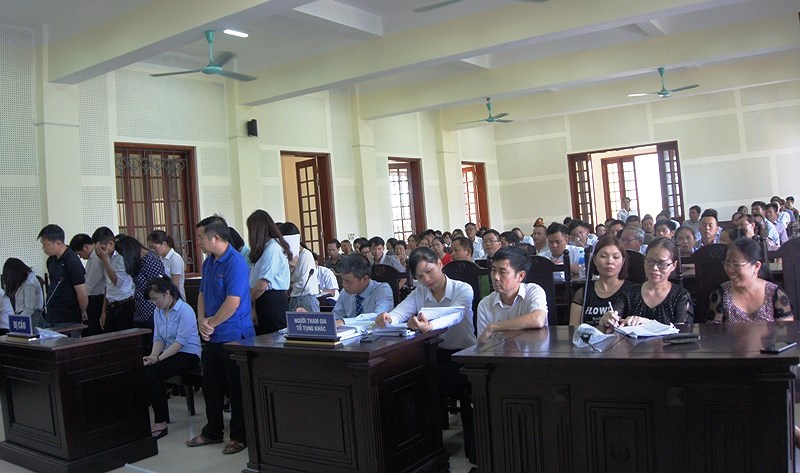 Bạn trai phủ nhận vay 12 tỉ của hotgirl ngân hàng